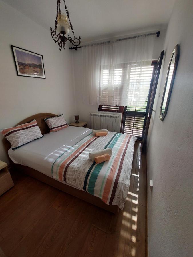 Holiday Home Milanovic Cetinje Esterno foto