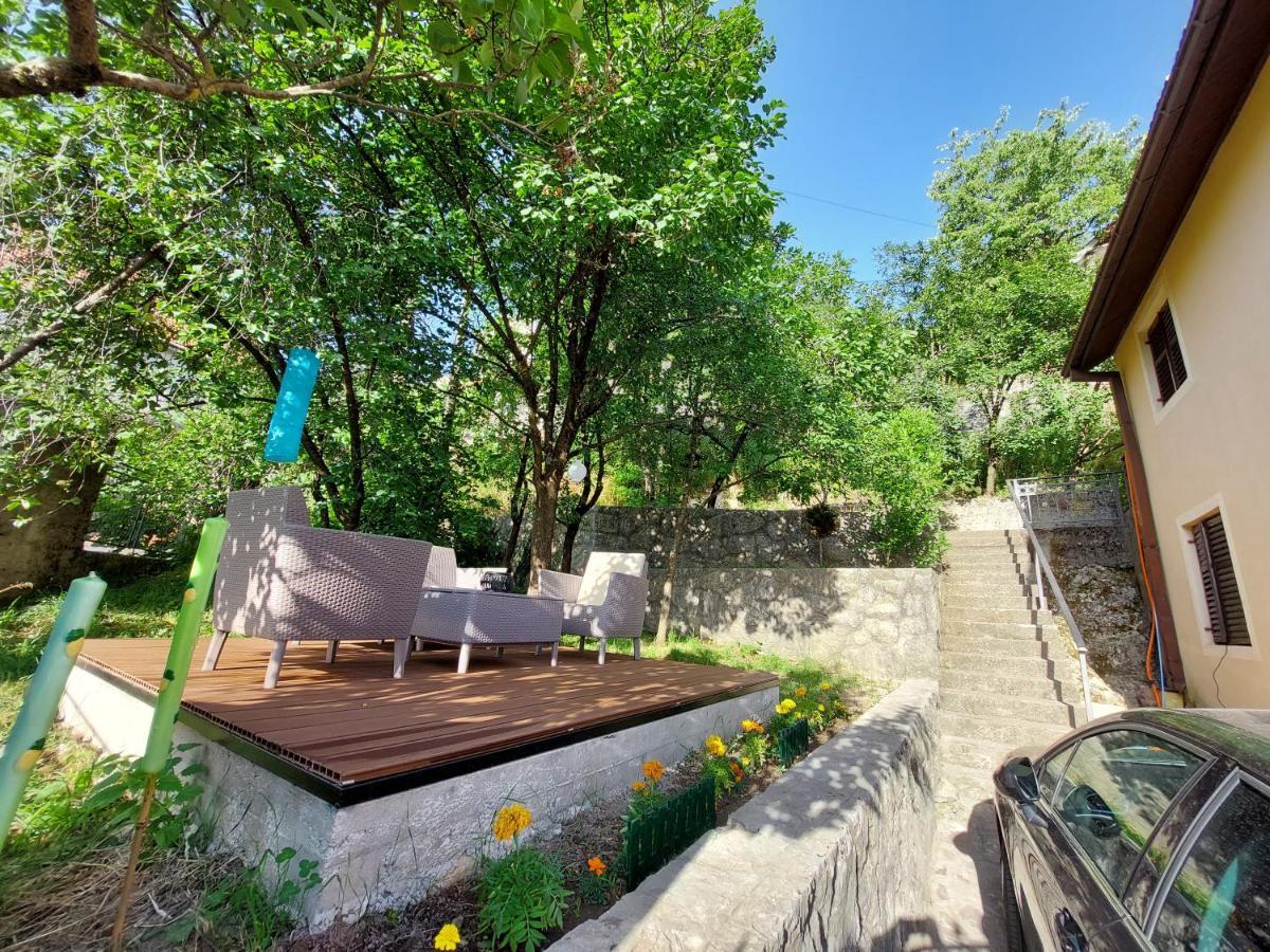 Holiday Home Milanovic Cetinje Esterno foto