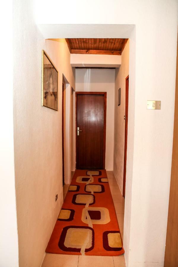 Holiday Home Milanovic Cetinje Esterno foto